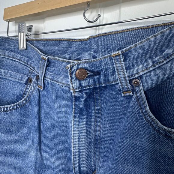 Levi’s 505 Men’s Regular Fit Straight Leg Jeans 34x32 Blue Medium Wash Denim - Picture 6 of 6